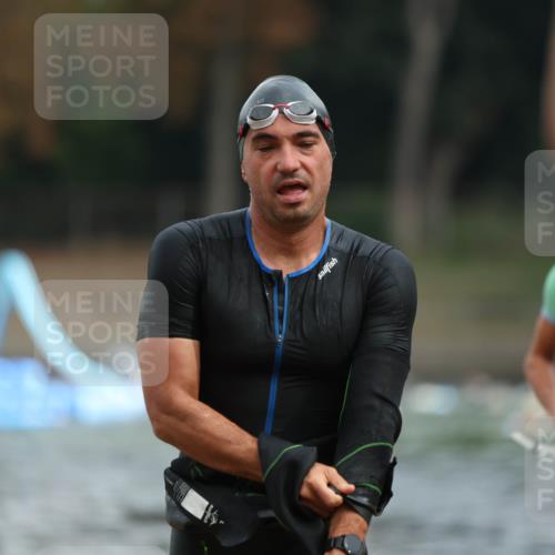 14.09.2025 - Stadtparktriathlon Michael Strokosch http://msf.ph/oto/8863577 14.09.2025 10:30:47 Schwimmen 730, 743, 817 meine-sportfotos.de