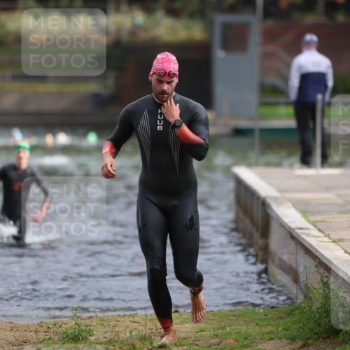 14.09.2025 - Stadtparktriathlon Michael Strokosch http://msf.ph/oto/8863585 14.09.2025 10:31:01 Schwimmen 766, 788, 813 meine-sportfotos.de