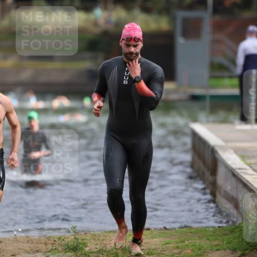 14.09.2025 - Stadtparktriathlon Michael Strokosch http://msf.ph/oto/8863588 14.09.2025 10:31:01 Schwimmen 766, 788, 813 meine-sportfotos.de