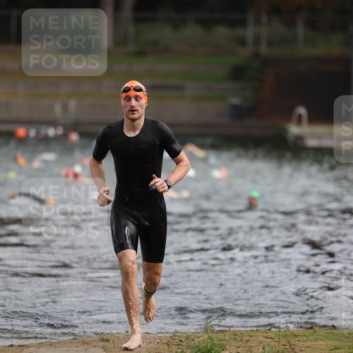 14.09.2025 - Stadtparktriathlon Michael Strokosch http://msf.ph/oto/8863646 14.09.2025 10:31:57 Schwimmen 737 meine-sportfotos.de