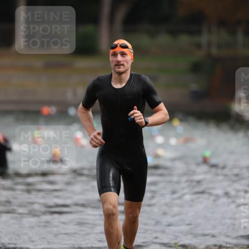 14.09.2025 - Stadtparktriathlon Michael Strokosch http://msf.ph/oto/8863653 14.09.2025 10:31:58 Schwimmen 737 meine-sportfotos.de