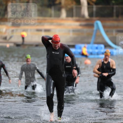 14.09.2025 - Stadtparktriathlon Michael Strokosch http://msf.ph/oto/8863672 14.09.2025 10:32:15 Schwimmen 732, 748, 753, 758, 759, 796 meine-sportfotos.de