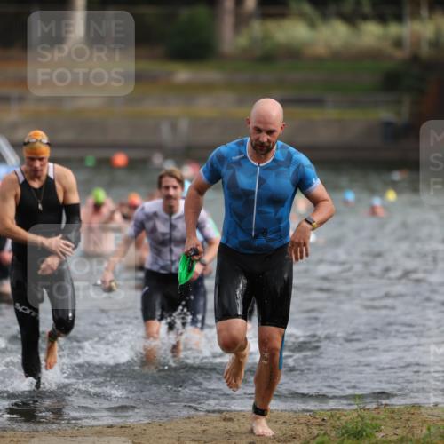 14.09.2025 - Stadtparktriathlon Michael Strokosch http://msf.ph/oto/8863682 14.09.2025 10:32:19 Schwimmen 732, 748, 753, 758, 759, 780, 782, 785, 796, 799, 800 meine-sportfotos.de