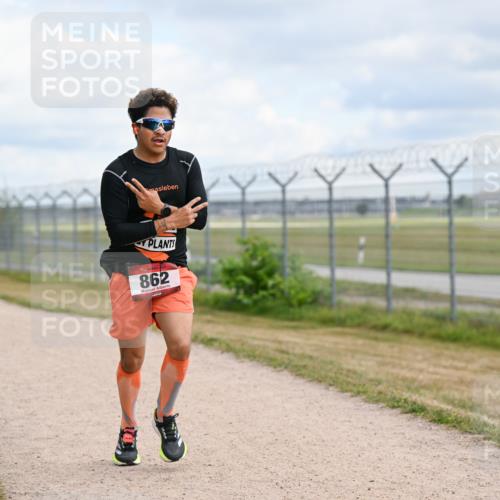 14.09.2025 - Airport Race Dr. Thomas Lammeyer http://msf.ph/oto/8863692 14.09.2025 12:03:34 Laufen 838, 862 meine-sportfotos.de
