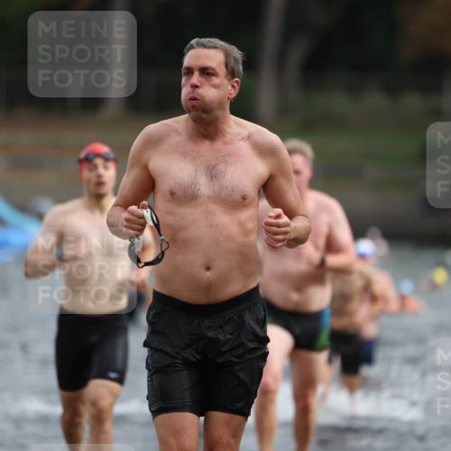14.09.2025 - Stadtparktriathlon Michael Strokosch http://msf.ph/oto/8863726 14.09.2025 10:32:36 Schwimmen 723, 740, 762, 781, 801, 815, 816 meine-sportfotos.de