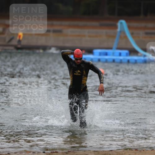 14.09.2025 - Stadtparktriathlon Michael Strokosch http://msf.ph/oto/8863751 14.09.2025 08:49:06 Schwimmen 315 meine-sportfotos.de
