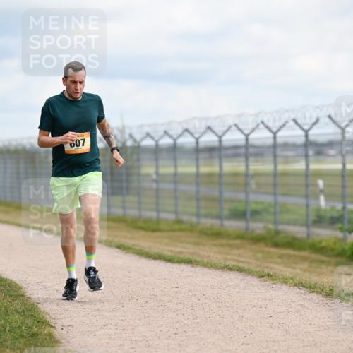 14.09.2025 - Airport Race Dr. Thomas Lammeyer http://msf.ph/oto/8863761 14.09.2025 12:03:39 Laufen 607 meine-sportfotos.de