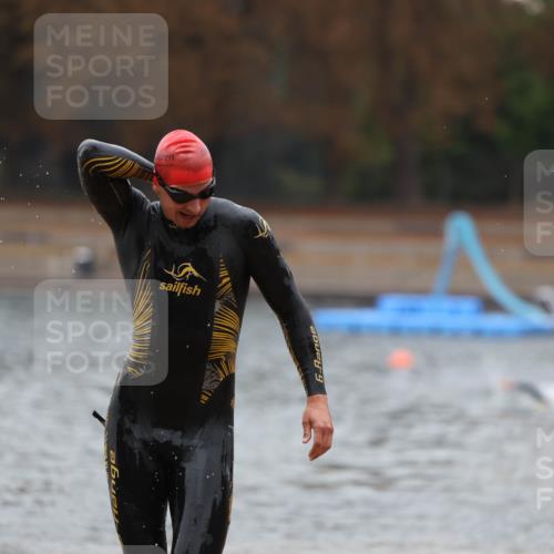 14.09.2025 - Stadtparktriathlon Michael Strokosch http://msf.ph/oto/8863775 14.09.2025 08:49:10 Schwimmen 315 meine-sportfotos.de