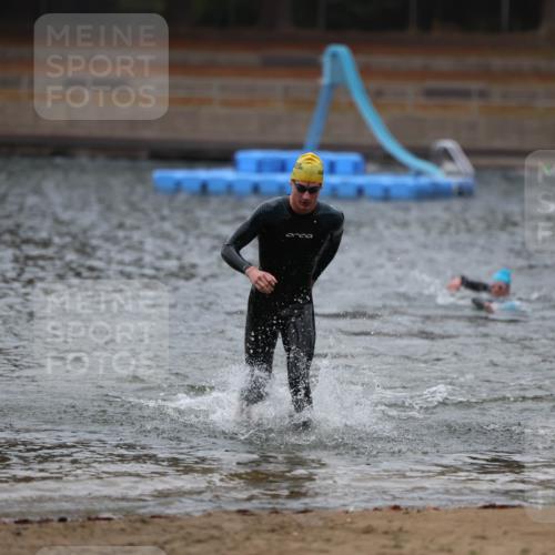 14.09.2025 - Stadtparktriathlon Michael Strokosch http://msf.ph/oto/8863815 14.09.2025 08:49:22 Schwimmen 310 meine-sportfotos.de