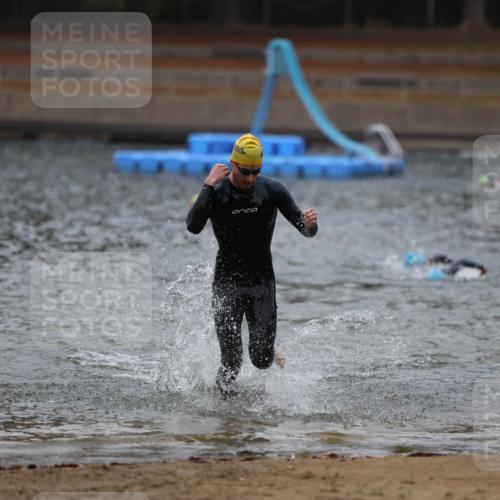14.09.2025 - Stadtparktriathlon Michael Strokosch http://msf.ph/oto/8863818 14.09.2025 08:49:22 Schwimmen 310 meine-sportfotos.de