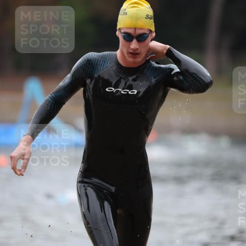 14.09.2025 - Stadtparktriathlon Michael Strokosch http://msf.ph/oto/8863839 14.09.2025 08:49:26 Schwimmen 307, 310 meine-sportfotos.de