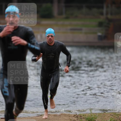 14.09.2025 - Stadtparktriathlon Michael Strokosch http://msf.ph/oto/8863887 14.09.2025 08:49:37 Schwimmen 307, 334 meine-sportfotos.de