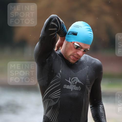 14.09.2025 - Stadtparktriathlon Michael Strokosch http://msf.ph/oto/8863900 14.09.2025 08:49:40 Schwimmen 307, 334 meine-sportfotos.de