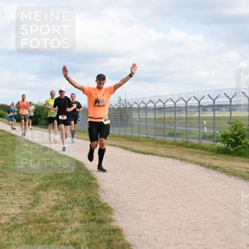 14.09.2025 - Airport Race Dr. Thomas Lammeyer http://msf.ph/oto/8863930 14.09.2025 12:03:53 Laufen 79, 42, 4060 meine-sportfotos.de