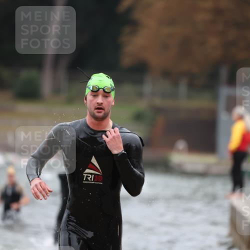14.09.2025 - Stadtparktriathlon Michael Strokosch http://msf.ph/oto/8863974 14.09.2025 08:50:11 Schwimmen 309, 355 meine-sportfotos.de