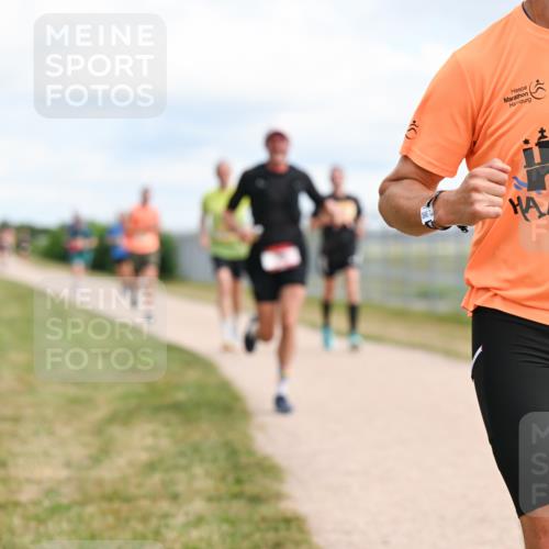 14.09.2025 - Airport Race Dr. Thomas Lammeyer http://msf.ph/oto/8863984 14.09.2025 12:03:56 Laufen 42, 4060 meine-sportfotos.de