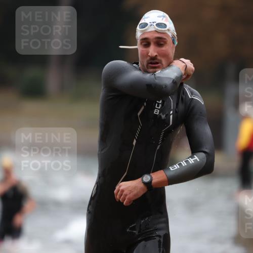 14.09.2025 - Stadtparktriathlon Michael Strokosch http://msf.ph/oto/8864003 14.09.2025 08:50:18 Schwimmen 309, 330, 335 meine-sportfotos.de
