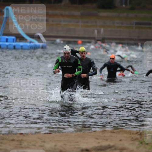 14.09.2025 - Stadtparktriathlon Michael Strokosch http://msf.ph/oto/8864056 14.09.2025 08:50:40 Schwimmen 314, 365 meine-sportfotos.de