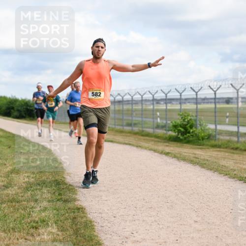 14.09.2025 - Airport Race Dr. Thomas Lammeyer http://msf.ph/oto/8864065 14.09.2025 12:04:01 Laufen 582 meine-sportfotos.de