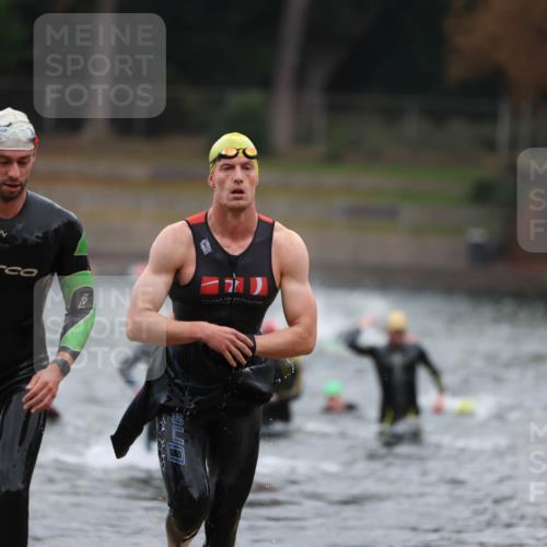 14.09.2025 - Stadtparktriathlon Michael Strokosch http://msf.ph/oto/8864083 14.09.2025 08:50:47 Schwimmen 314, 322, 331, 344, 365, 377 meine-sportfotos.de