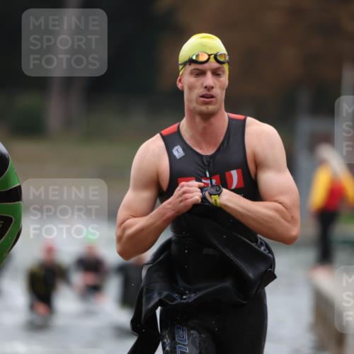 14.09.2025 - Stadtparktriathlon Michael Strokosch http://msf.ph/oto/8864092 14.09.2025 08:50:49 Schwimmen 314, 322, 331, 344, 365, 374, 377 meine-sportfotos.de
