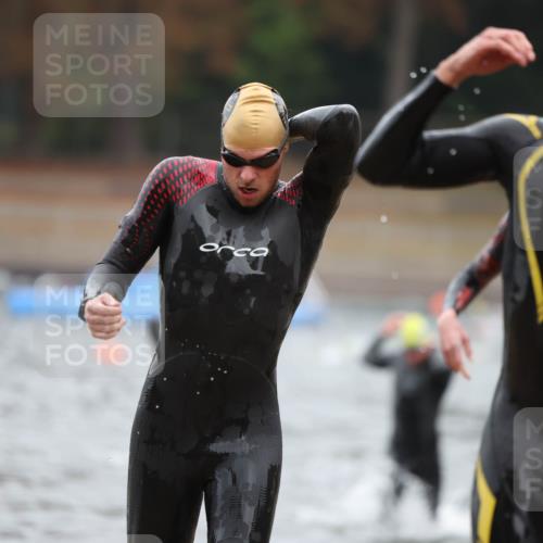 14.09.2025 - Stadtparktriathlon Michael Strokosch http://msf.ph/oto/8864134 14.09.2025 08:50:59 Schwimmen 322, 331, 344, 361, 368, 374, 376, 377 meine-sportfotos.de
