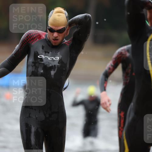 14.09.2025 - Stadtparktriathlon Michael Strokosch http://msf.ph/oto/8864136 14.09.2025 08:50:59 Schwimmen 322, 331, 344, 361, 368, 374, 376, 377 meine-sportfotos.de