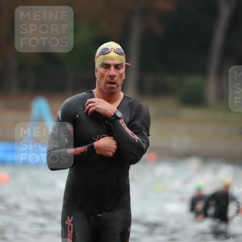 14.09.2025 - Stadtparktriathlon Michael Strokosch http://msf.ph/oto/8864179 14.09.2025 08:51:10 Schwimmen 339, 361, 376 meine-sportfotos.de