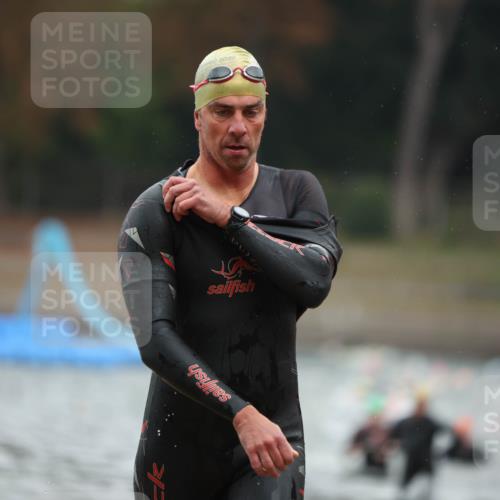 14.09.2025 - Stadtparktriathlon Michael Strokosch http://msf.ph/oto/8864183 14.09.2025 08:51:10 Schwimmen 339, 361, 376 meine-sportfotos.de