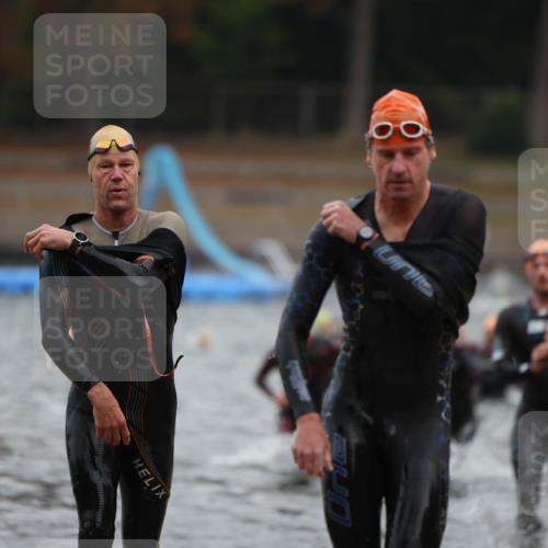 14.09.2025 - Stadtparktriathlon Michael Strokosch http://msf.ph/oto/8864242 14.09.2025 08:51:29 Schwimmen 301, 318, 324, 340, 347, 350, 354, 373 meine-sportfotos.de