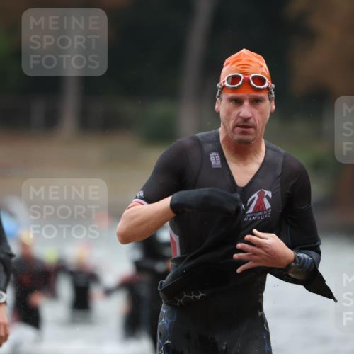 14.09.2025 - Stadtparktriathlon Michael Strokosch http://msf.ph/oto/8864245 14.09.2025 08:51:30 Schwimmen 301, 318, 324, 340, 347, 350, 354, 373 meine-sportfotos.de