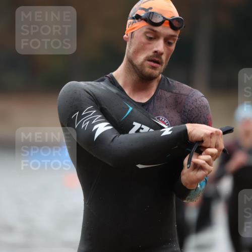 14.09.2025 - Stadtparktriathlon Michael Strokosch http://msf.ph/oto/8864265 14.09.2025 08:51:35 Schwimmen 318, 323, 324, 340, 345, 347, 354, 370, 373, 375 meine-sportfotos.de