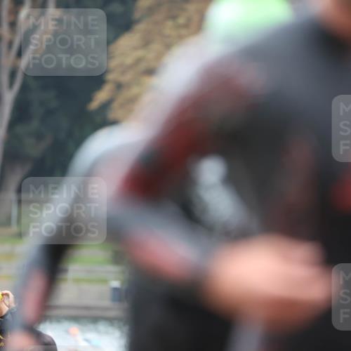 14.09.2025 - Stadtparktriathlon Michael Strokosch http://msf.ph/oto/8864283 14.09.2025 08:51:40 Schwimmen 323, 324, 326, 345, 347, 352, 354, 363, 370, 373, 375 meine-sportfotos.de