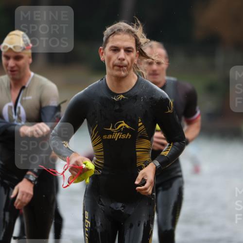 14.09.2025 - Stadtparktriathlon Michael Strokosch http://msf.ph/oto/8864302 14.09.2025 08:51:44 Schwimmen 323, 326, 345, 352, 362, 363, 370, 371, 375 meine-sportfotos.de