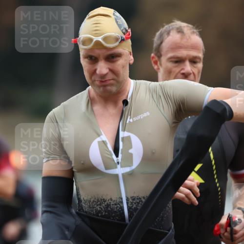 14.09.2025 - Stadtparktriathlon Michael Strokosch http://msf.ph/oto/8864311 14.09.2025 08:51:46 Schwimmen 323, 326, 333, 345, 352, 358, 362, 363, 370, 371, 375 meine-sportfotos.de