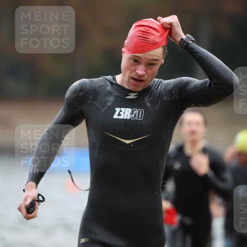 14.09.2025 - Stadtparktriathlon Michael Strokosch http://msf.ph/oto/8864339 14.09.2025 08:51:52 Schwimmen 304, 326, 333, 342, 352, 358, 362, 363, 371 meine-sportfotos.de