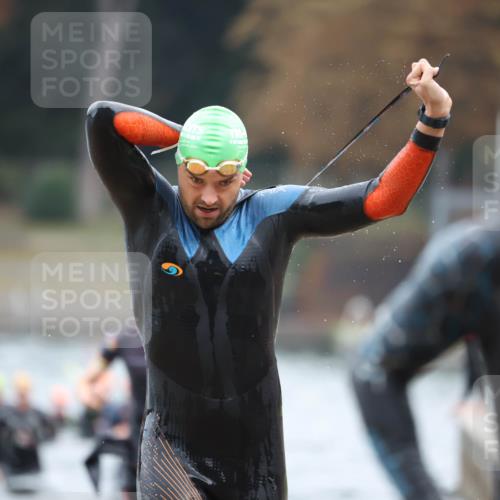 14.09.2025 - Stadtparktriathlon Michael Strokosch http://msf.ph/oto/8864355 14.09.2025 08:51:56 Schwimmen 304, 333, 337, 342, 352, 358, 362, 371, 451 meine-sportfotos.de
