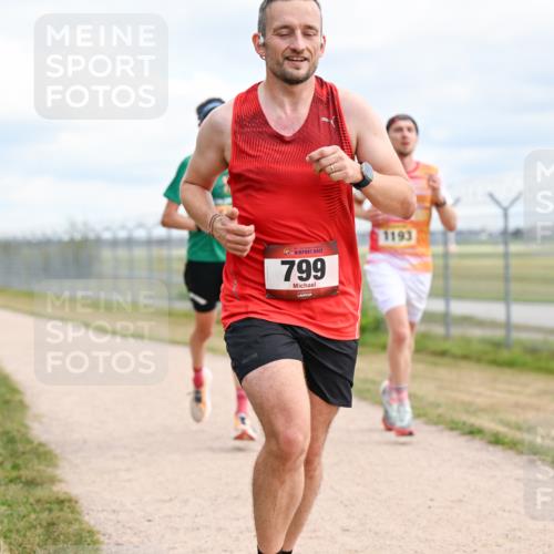 14.09.2025 - Airport Race Dr. Thomas Lammeyer http://msf.ph/oto/8864360 14.09.2025 12:04:25 Laufen 799, 1193 meine-sportfotos.de