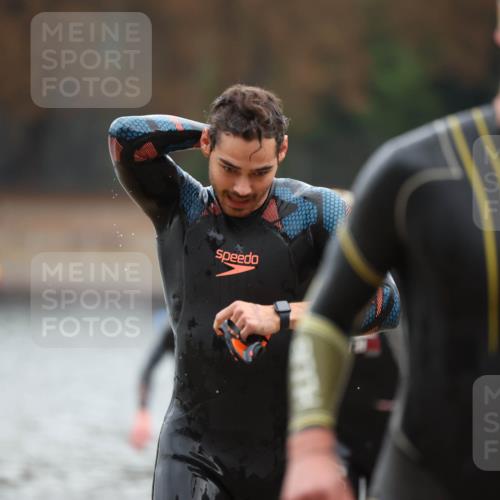 14.09.2025 - Stadtparktriathlon Michael Strokosch http://msf.ph/oto/8864399 14.09.2025 08:52:07 Schwimmen 316, 325, 327, 328, 337, 341, 366, 372, 451 meine-sportfotos.de