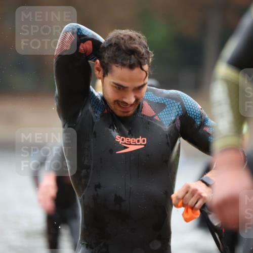 14.09.2025 - Stadtparktriathlon Michael Strokosch http://msf.ph/oto/8864403 14.09.2025 08:52:08 Schwimmen 316, 325, 327, 328, 337, 341, 366, 372, 451 meine-sportfotos.de