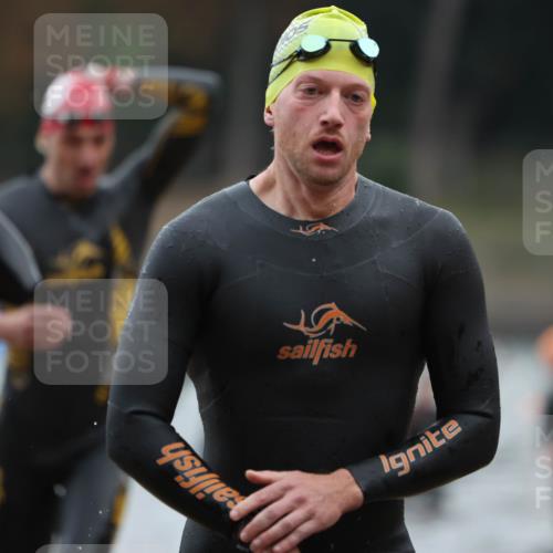 14.09.2025 - Stadtparktriathlon Michael Strokosch http://msf.ph/oto/8864417 14.09.2025 08:52:11 Schwimmen 316, 325, 327, 328, 332, 341, 366, 372, 451 meine-sportfotos.de