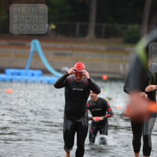 14.09.2025 - Stadtparktriathlon Michael Strokosch http://msf.ph/oto/8864437 14.09.2025 08:52:17 Schwimmen 316, 325, 327, 332, 349 meine-sportfotos.de