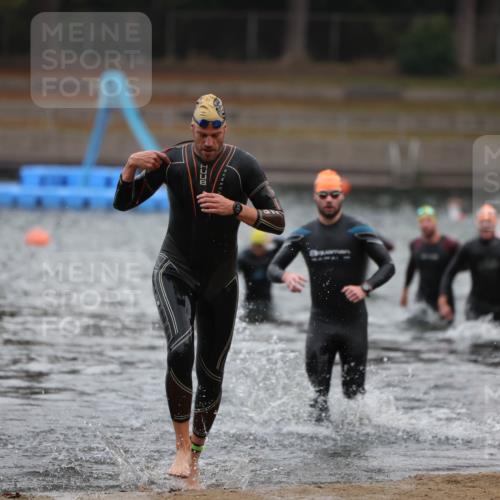 14.09.2025 - Stadtparktriathlon Michael Strokosch http://msf.ph/oto/8864498 14.09.2025 08:52:35 Schwimmen 321, 336, 360 meine-sportfotos.de