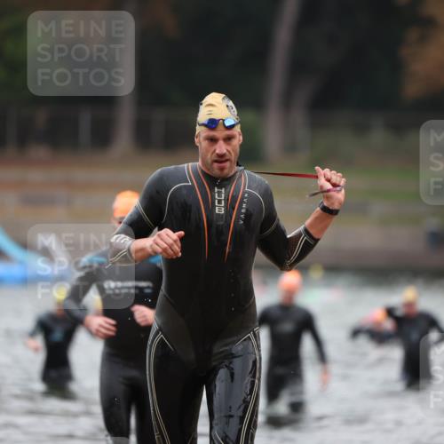 14.09.2025 - Stadtparktriathlon Michael Strokosch http://msf.ph/oto/8864510 14.09.2025 08:52:37 Schwimmen 321, 336, 360 meine-sportfotos.de