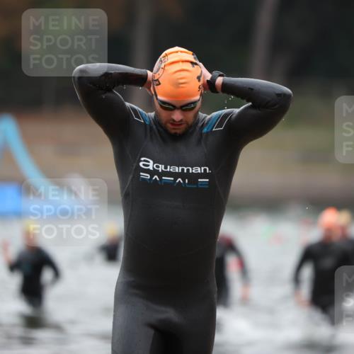 14.09.2025 - Stadtparktriathlon Michael Strokosch http://msf.ph/oto/8864521 14.09.2025 08:52:40 Schwimmen 320, 321, 336, 348, 353, 360 meine-sportfotos.de
