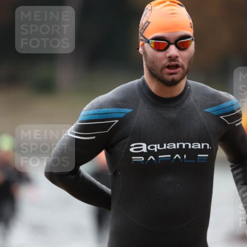 14.09.2025 - Stadtparktriathlon Michael Strokosch http://msf.ph/oto/8864528 14.09.2025 08:52:41 Schwimmen 320, 321, 336, 348, 353, 360, 369 meine-sportfotos.de