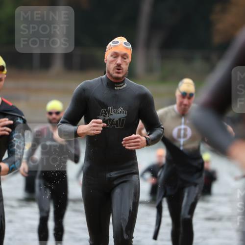 14.09.2025 - Stadtparktriathlon Michael Strokosch http://msf.ph/oto/8864555 14.09.2025 08:52:49 Schwimmen 320, 348, 353, 360, 369 meine-sportfotos.de