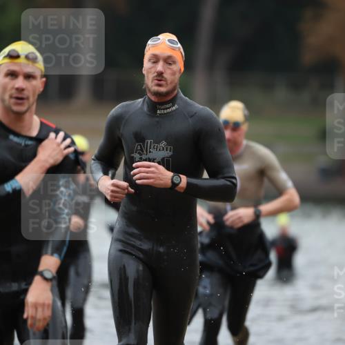 14.09.2025 - Stadtparktriathlon Michael Strokosch http://msf.ph/oto/8864558 14.09.2025 08:52:49 Schwimmen 320, 348, 353, 360, 369 meine-sportfotos.de
