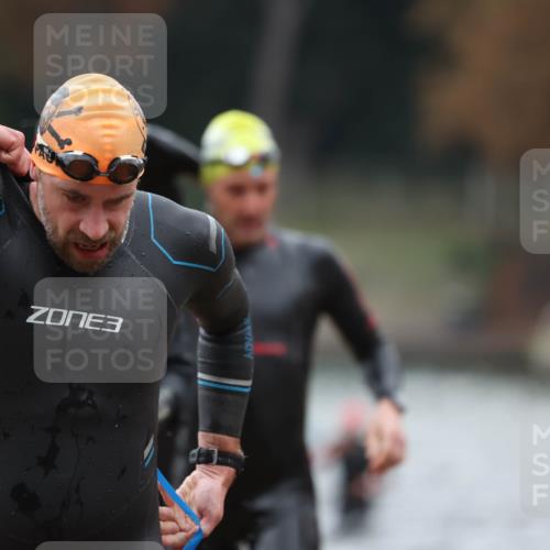 14.09.2025 - Stadtparktriathlon Michael Strokosch http://msf.ph/oto/8864598 14.09.2025 08:53:07 Schwimmen 303, 306, 313, 317, 319, 359, 367, 378 meine-sportfotos.de