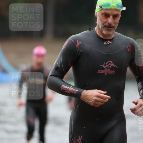 14.09.2025 - Stadtparktriathlon Michael Strokosch http://msf.ph/oto/8864617 14.09.2025 08:53:13 Schwimmen 303, 306, 317, 359, 367, 378 meine-sportfotos.de